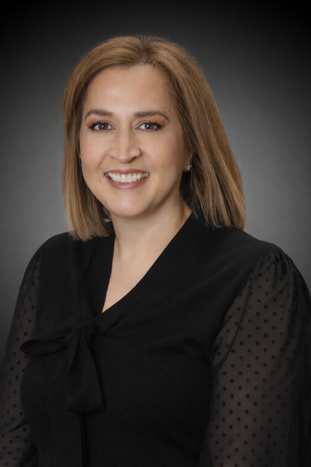 Lisa Lara headshot
